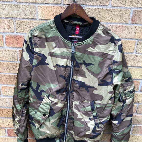 Alpha Industries Camo Bomber Jacket Large - Picture 4 of 5